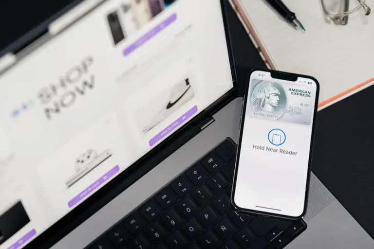 How readers interested in crypto education and blockchain trends can understand lapzoo.com