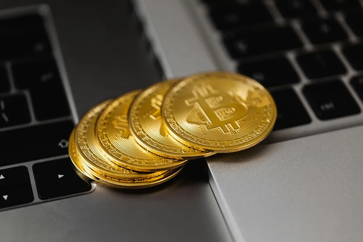 Hardware wallet device